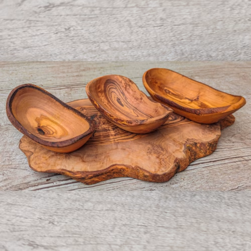 Bols en bois d'olivier rustique